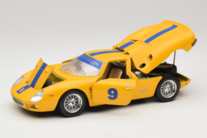 Ferrari 250 LM #9 Žlutý 1965 Bburago 1:18 3033-Y1 Kov – obrázek 2 z 8