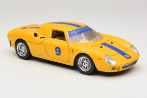 Ferrari 250 LM #9 Žlutý 1965 Bburago 1:18 3033-Y1 Kov – obrázek 6 z 8