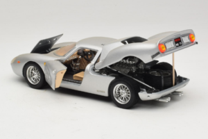 Ferrari 250 LM Stříbrný Bburago 1:18 3033-S1 Kov – obrázek 5 z 8