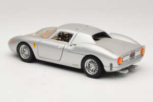 Ferrari 250 LM Stříbrný Bburago 1:18 3033-S1 Kov – obrázek 7 z 8