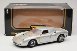 Ferrari 250 LM Stříbrný Bburago 1:18 3033-S1 Kov – obrázek 8 z 8