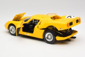 Ferrari 250 LM #21 M. Gregory / J. Rindt NART 24 Hours of Le Mans Winner 1965 Hot Wheels 1:18 25729 Kov – obrázek 5 z 8