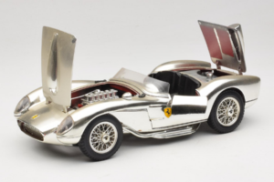 Ferrari 250 Testa Rossa Chrome Stříbrný Bburago 1:18 3007-C1 Kov – obrázek 2 z 8