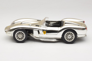 Ferrari 250 Testa Rossa Chrome Stříbrný Bburago 1:18 3007-C1 Kov – obrázek 4 z 8