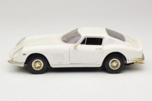 Ferrari 275 GTB/4 Bílý ERTL 1:18 7493 Kov – obrázek 4 z 8