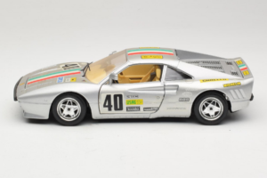 Ferrari 288 GTO #40 Stříbrný 1984 Bburago 1:18 3027-S1 Kov – obrázek 4 z 8