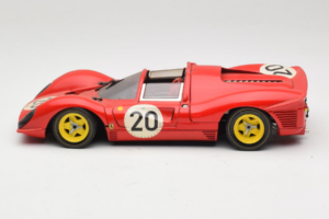 Ferrari 330 P4 #20 Červený 1967 Revell 1:18 48822-P1 Kov – obrázek 4 z 8