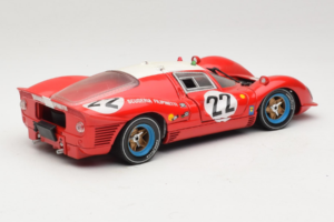 Ferrari 330 P4 #22 Scuderia Filipinetti Poor Condition 1967 Revell 1:18 48825-P1 Kov – obrázek 3 z 8