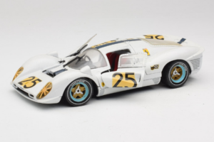 Ferrari 330 P4 #25 Bílý Revell 1:18 48845 Kov – obrázek 2 z 8