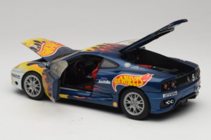 Ferrari 360 Modena Challenge #5 Hot Wheels Purple Fire Livery 1999 Bburago 1:18 29619 Kov – obrázek 5 z 8