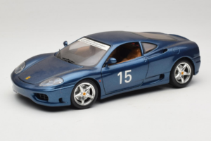 Ferrari 360 Modena #15 Limitovaná Edice Modrý Metalíza Bburago 1:18 3358-F1 Kov