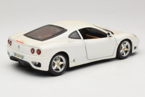 Ferrari 360 Modena Bílý Bburago 1:18 3368-W1 Kov – obrázek 3 z 8