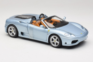Ferrari 360 Spider Modrý The Italian Job Hot Wheels 1:18 P9905 Kov – obrázek 4 z 6