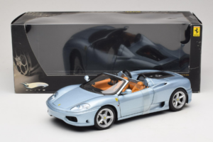 Ferrari 360 Spider Modrý The Italian Job Hot Wheels 1:18 P9905 Kov – obrázek 6 z 6