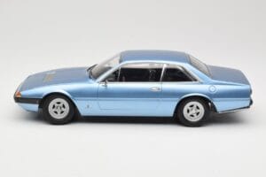 Ferrari 365 GT4 2+2 Modrý KK-Scale 1:18 KKDC180162 Kov – obrázek 3 z 6