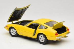 Ferrari 365 GTB/4 Daytona Žlutý Techno Giodi 1:18 40011-Y1 Kov – obrázek 4 z 7