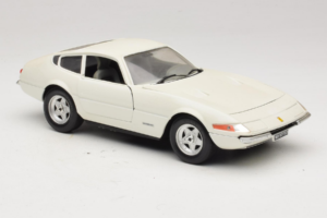 Ferrari 365 GTB/4 Daytona Berlina Bílý Techno Giodi 1:18 74007 Kov – obrázek 6 z 8