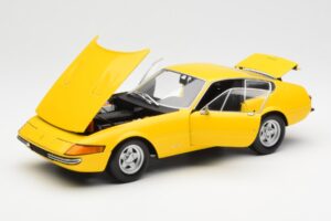 Ferrari 365 GTB/4 Daytona Žlutý Kyosho 1:18 08162Y Kov – obrázek 2 z 8