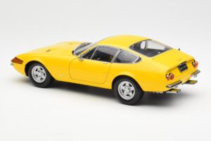 Ferrari 365 GTB/4 Daytona Žlutý Kyosho 1:18 08162Y Kov – obrázek 7 z 8
