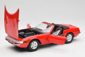 Ferrari 365 GTS Červený Solido 1:18 8017 Kov – obrázek 2 z 8
