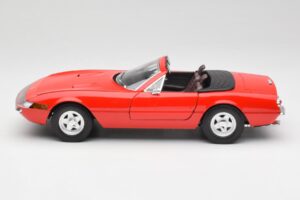 Ferrari 365 GTS Červený Solido 1:18 8017 Kov – obrázek 4 z 8