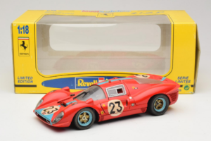Ferrari 412P #23 W. Mairesse / J. Beurlys Le Mans 1967 Červený Revell 1:18 48826 Kov – obrázek 8 z 8