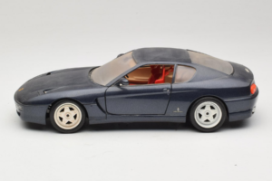 Ferrari 456 GT Dark Blue Metallic Bburago 1:18 3036-B2 Kov – obrázek 4 z 8