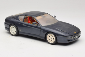 Ferrari 456 GT Dark Blue Metallic Bburago 1:18 3036-B2 Kov – obrázek 6 z 8