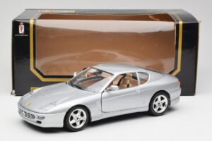Ferrari 456 GT Stříbrný Bburago 1:18 3036-M2 Kov – obrázek 8 z 8