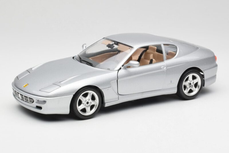 Ferrari 456 GT Stříbrný Bburago 1:18 3036-M2 Kov