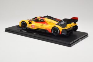 Ferrari 499P Hypercar AF Corse #83 R. Kubica / Y. Ye / R. Shwartzman 24 Hours of Le Mans 2024 Bburago 1:18 18-16313-83-VET Ko – obrázek 7 z 9