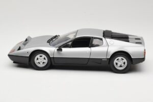 Ferrari 512BB Stříbrný Kyosho 1:18 08171S Kov – obrázek 4 z 8