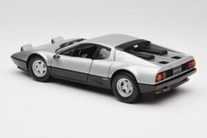 Ferrari 512BB Stříbrný Kyosho 1:18 08171S Kov – obrázek 7 z 8