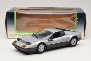Ferrari 512BB Stříbrný Kyosho 1:18 08171S Kov – obrázek 8 z 8