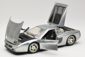 Ferrari 512M Chrome Silver Hot Wheels 1:18 25739 Kov – obrázek 2 z 8