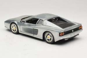 Ferrari 512M Chrome Silver Hot Wheels 1:18 25739 Kov – obrázek 7 z 8
