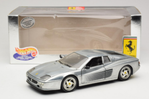 Ferrari 512M Chrome Silver Hot Wheels 1:18 25739 Kov – obrázek 8 z 8
