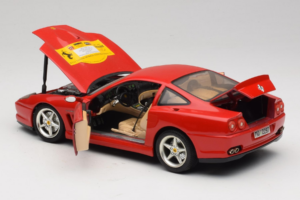 Ferrari 550 Maranello 22 Jahre Ferrari Model Club Červený Bburago 1:18 3064-P2 Kov – obrázek 5 z 8