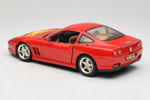 Ferrari 550 Maranello 22 Jahre Ferrari Model Club Červený Bburago 1:18 3064-P2 Kov – obrázek 7 z 8