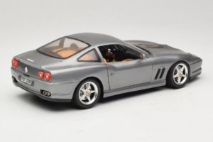 Ferrari 550 Maranello 25 Jahre Ferrari Model Club Stříbrný 2. Verze Bburago 1:18 3064-S1 Kov – obrázek 3 z 8