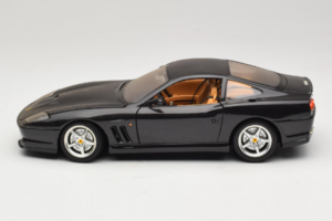 Ferrari 550 Maranello Černý Metalický Bburago 1:18 3344-B1 Kov – obrázek 4 z 8