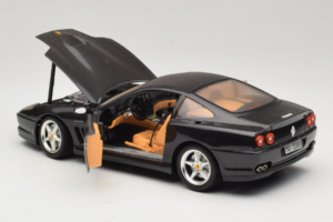 Ferrari 550 Maranello Černý Metalický Bburago 1:18 3344-B1 Kov – obrázek 5 z 8