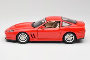 Ferrari 550 Maranello Červený Bburago 1:18 3064 Kov – obrázek 4 z 8