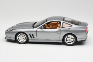 Ferrari 550 Maranello Stříbrný Bburago 1:18 3344 Kov – obrázek 4 z 8