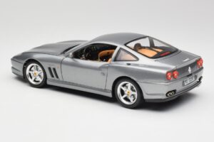 Ferrari 550 Maranello Stříbrný Bburago 1:18 3344 Kov – obrázek 7 z 8