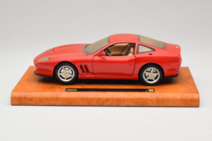 Ferrari 550 Maranello Technik Museum Speyer Edition Bburago 1:18 B001 Kov – obrázek 4 z 8