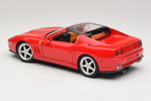 Ferrari 575M Superamerica Červený Hot Wheels 1:18 J2858 Kov – obrázek 7 z 8