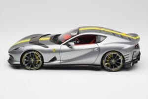Ferrari 812 Competizione Grigio Coburn Bburago 1:18 18-01647 Kov – obrázek 4 z 8