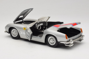 Ferrari California #22 Stříbrný Červený Pruh 1966 Tonka 1:18 01109-S2 Kov – obrázek 5 z 8