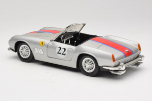 Ferrari California #22 Stříbrný Červený Pruh 1966 Tonka 1:18 01109-S2 Kov – obrázek 7 z 8